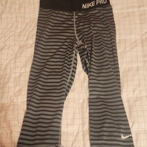 Nike Women's Capri Leggings